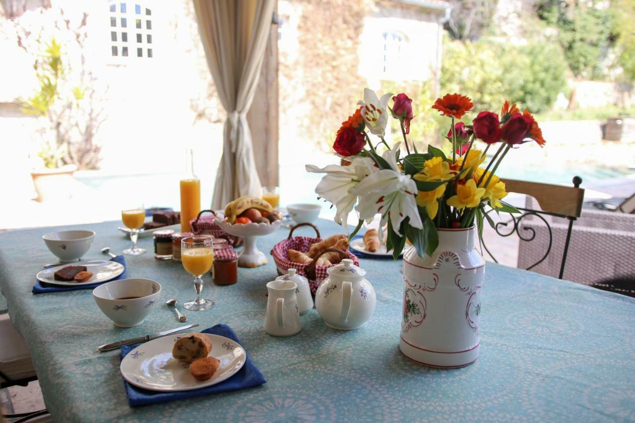 Le Mazet De Tourrettes Bed and Breakfast Εξωτερικό φωτογραφία